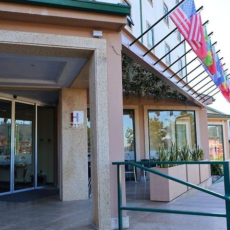Hotel Santhyago Trofa Eksteriør billede