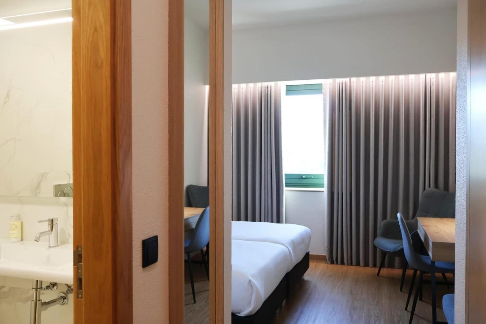 Hotel Santhyago Trofa Eksteriør billede